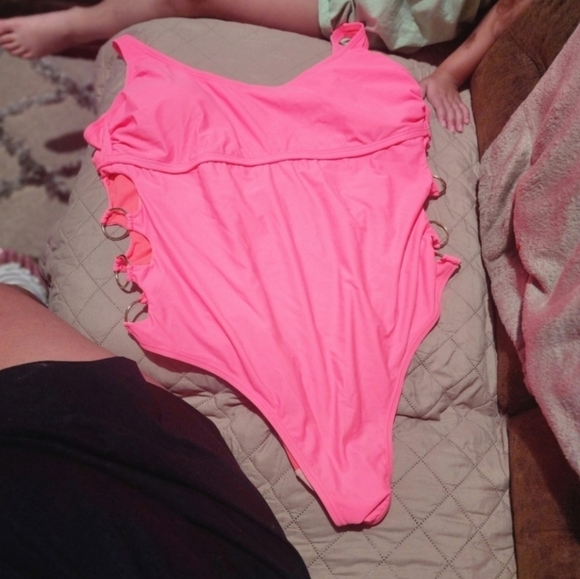 Nwot Fashion to figure size 2 momo one piece swimsuit neon pink - Picture 2 of 4